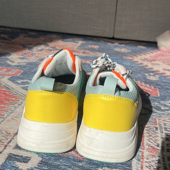 Sneakers - Picture 3 of 5